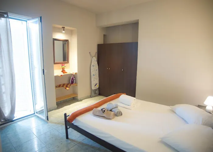 מלון Filippion Mantzavináta