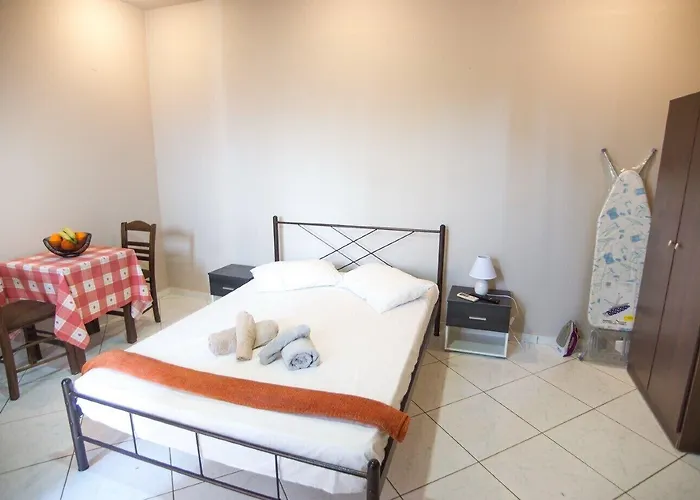 Filippion מלון Mantzavináta